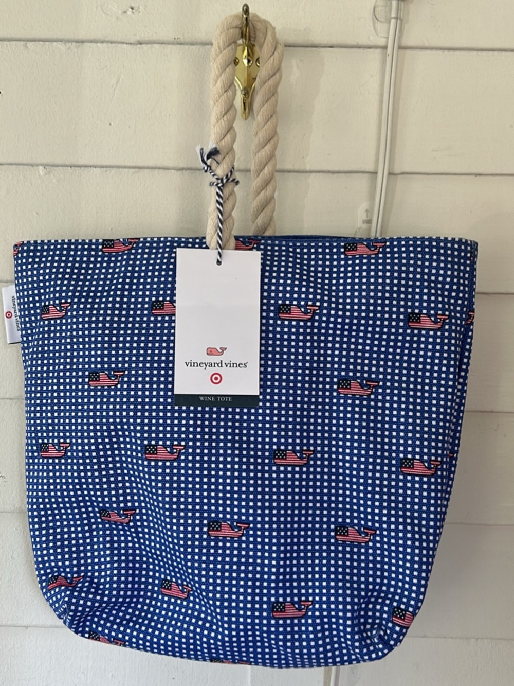 Vineyard vines Americana wine tote NWT